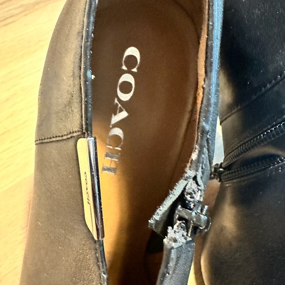 Coach Shoes - Picture 4 of 4